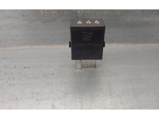 Блок предохранителей 4H0951253C Audi Q3 8U