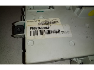 Блок предохранителей 68236668AF   Jeep Cherokee    