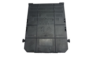 Блок предохранителей 966689548002   Citroen C5    