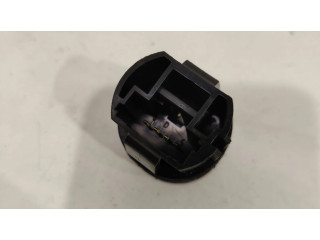 Включатель зажигания и стартера