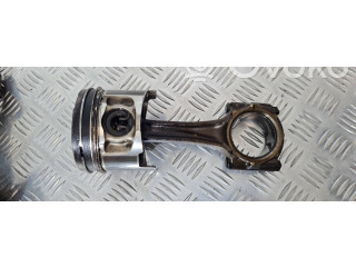 Píst    Mitsubishi Pajero     