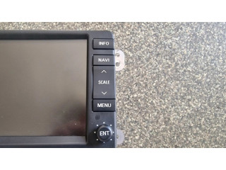 Радио/ проигрыватель CD/DVD / навигация