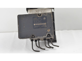 Блок АБС 7M3907379E, 5WK8401 Volkswagen Caddy 2004 - 2010 года