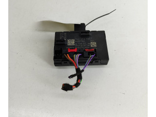 Блок управления дверью 7N0959795F, 7N0959795E Skoda Yeti (5L)