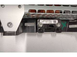 Дисплей    100477716G, T14A0033188   Tesla Model S