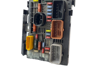 Блок предохранителей 9664705980, R02 Citroen C5