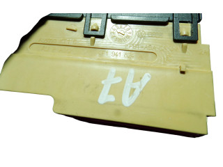 Блок предохранителей    Audi A3 S3 8L    