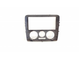 Другая деталь салона