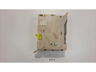 Блок предохранителей  8273053025   Lexus IS 220D-250-350    