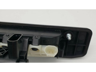 Выключатель открытия задней двери