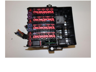 Блок предохранителей    Ford B-MAX    