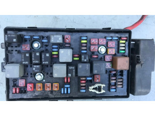 Блок предохранителей  13275884   Opel Insignia A    