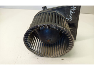 Вентилятор печки 1126100100 Skoda Octavia Mk1 (1U)