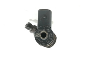 Форсунка 038130073BA    Audi A3 S3 A3 Sportback 8P  AWX AVF ASZ BLT 