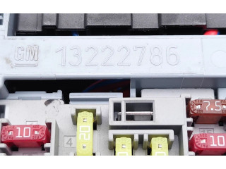 Pojistková skříňka 13222786 Opel Cascada 2018