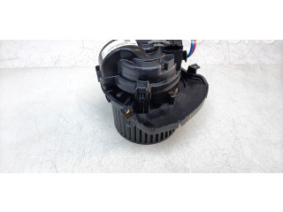 Вентилятор печки 272109977R Dacia Jogger