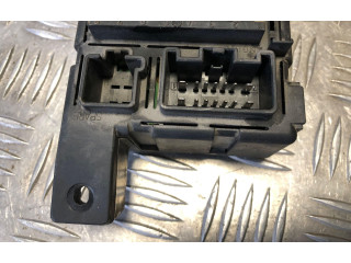 Блок предохранителей 9452993, 518323118 Volvo XC90