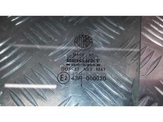 Основное стекло задних дверей