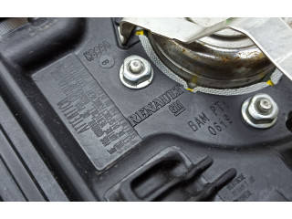 Подушка безопасности водителя 8200136331   Renault Trafic II (X83)