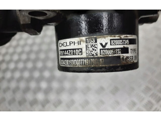 Топливная рампа 8200057345   Renault Clio II  