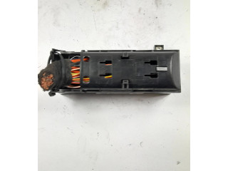 Блок предохранителей  2K2970019, 1649304701   Volkswagen Caddy    