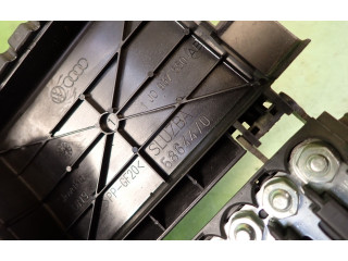 Блок предохранителей 1J0937550AB Skoda Octavia Mk1 (1U)