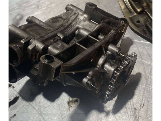 Масляный насос om606 6061810120, 6061810140 Mercedes-Benz E W124
