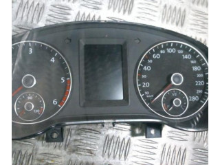 Панель приборов Volkswagen Jetta VI