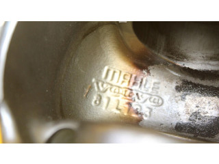 Поршень с шатуном 81L123 Volvo S60