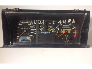 Панель приборов 81117185   Audi 80 90 B3       