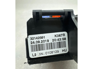 Блок предохранителей 32142591   Volvo XC90    