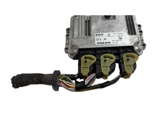 Блок управления двигателя 0281011775, 31211076 Volvo C30