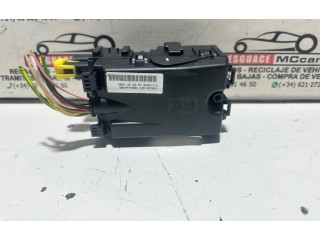 Блок предохранителей 9806192580    Citroen Berlingo