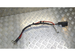 Плюсовый провод (аккумулятора)