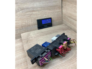 Pojistková skříňka 8L0941822A, 4B0955531A Volkswagen PASSAT B5.5 2001