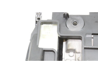 Дисплей       Peugeot 2008 I