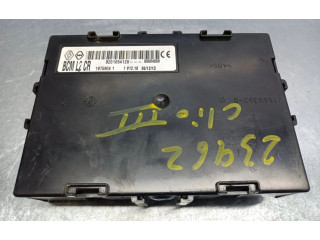 Блок предохранителей 8201054128, 8201054128   Renault Clio III    