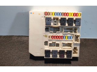 Блок предохранителей  1319, 233293D   Renault Clio III    