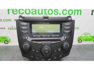 Радио/ проигрыватель CD/DVD / навигация