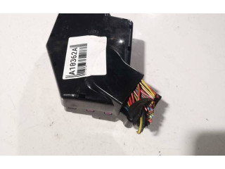 Блок предохранителей Skoda Fabia Mk1 (6Y)