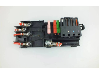 Pojistková skříňka 2115452601 Mercedes-Benz R W251 2006