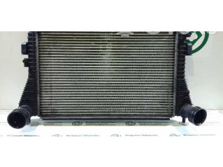 Интеркулер  1K0145803E   Volkswagen Jetta IV 