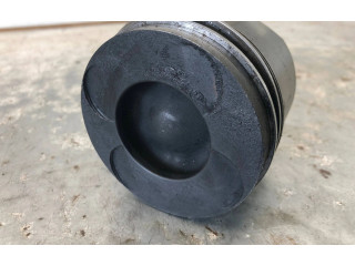 Píst Mercedes-Benz E W211 648.961