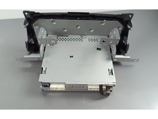 Радио/ проигрыватель CD/DVD / навигация