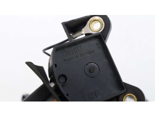 Ручка стеклоочистителей 1363017   Volvo 940