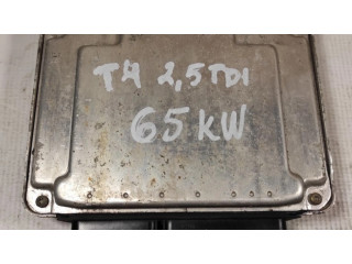 Řídící jednotka 074906018AK, 0281010462 Volkswagen Transporter - Caravelle T4 2002