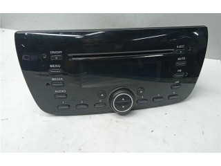 Радио/ проигрыватель CD/DVD / навигация