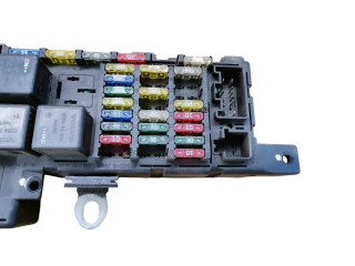 Ящик предохранителей (комплект) 30728008, 518828108   Volvo V70