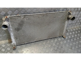 Интеркулер     Toyota Avensis T270 2.0