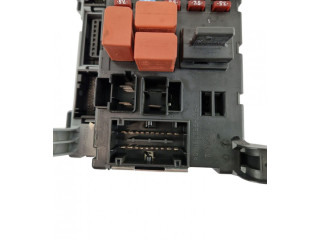 Блок предохранителей 51778008, 503440200506 Fiat Linea